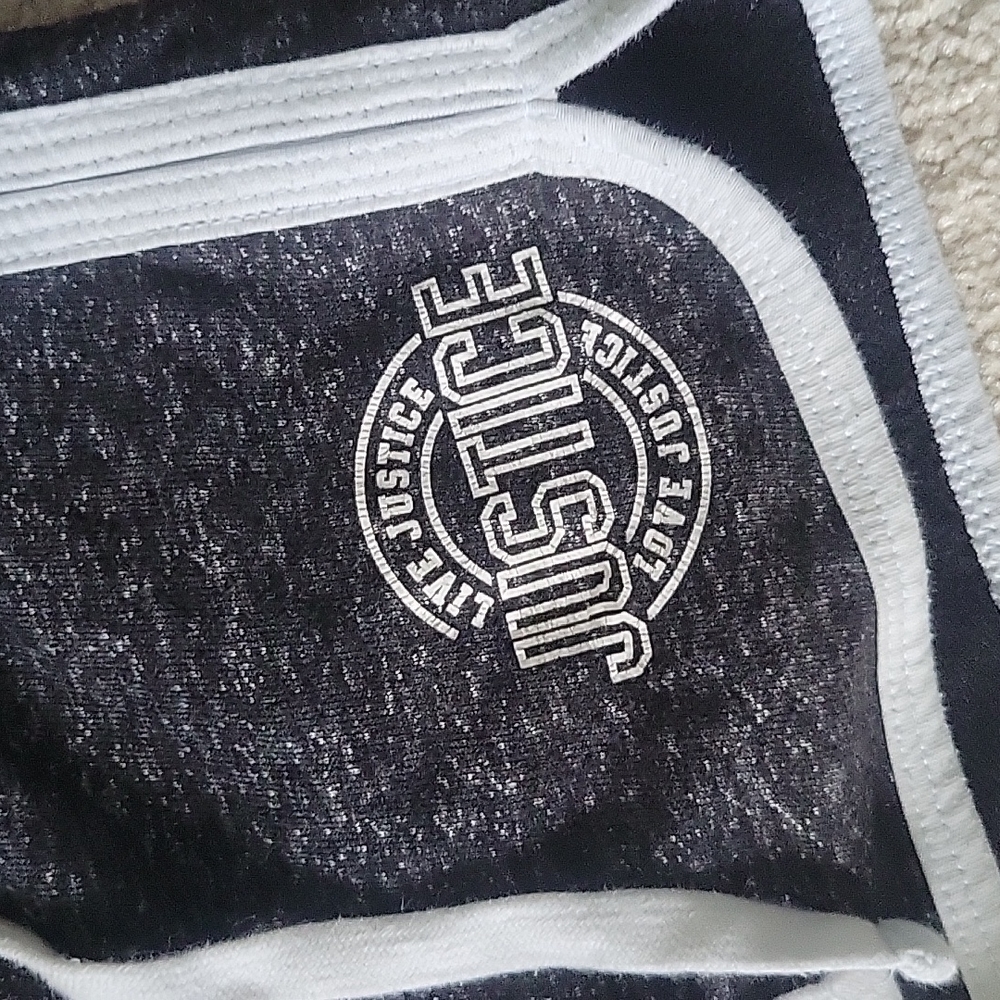 Black shorts justice - Picture 2 of 4